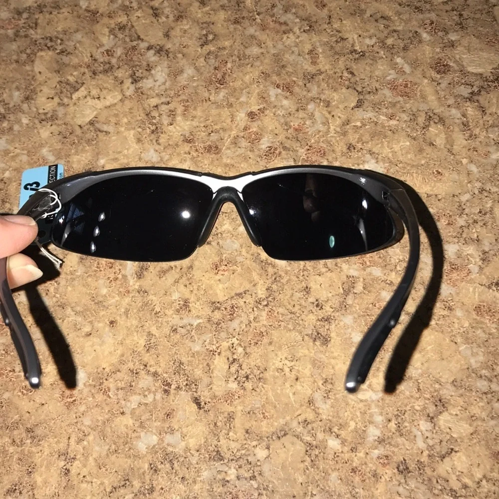 NWT Fashion UV3 Sunglasses